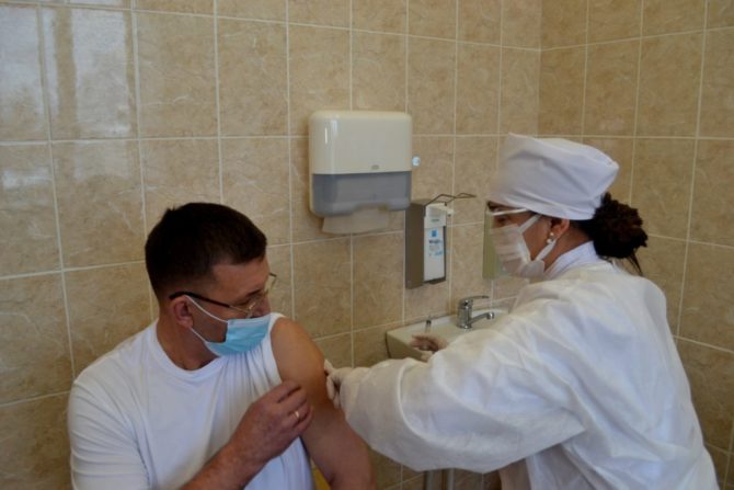 В Соликамске продолжается вакцинация от коронавируса